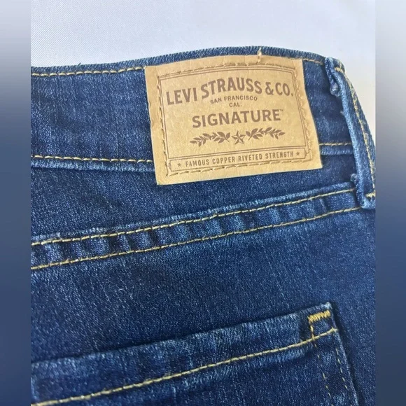 Levi’s size 16M/33x30 Women’s Blue Denim Mid Rise Straight Leg Jeans - Picture 5 of 8